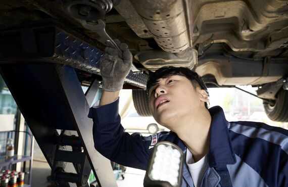 広島で車検整備を行い安全で快適なカーライフをサポートしております